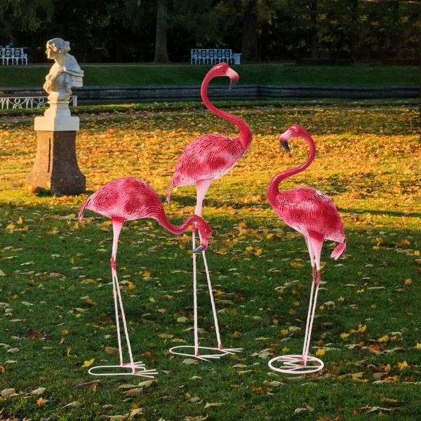 Pack of 3 Pink Flamingo Yard Decoration Garden Ornaments Flamingo Figurine Outdoor Flamingo Metal Sculpture Garden OrnamentsHome Decoration